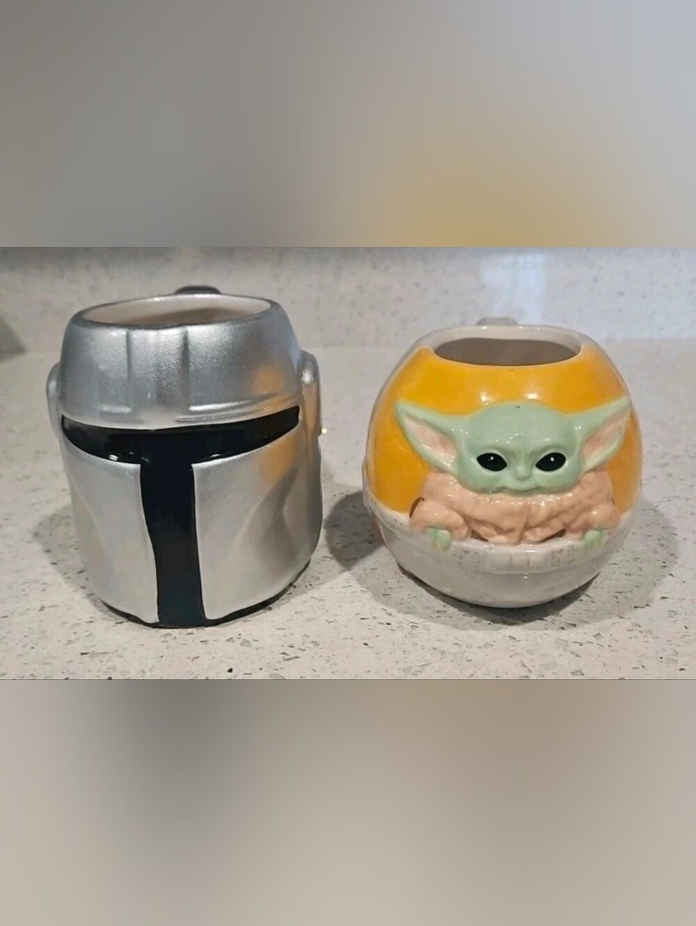 MANDALORIAN & GROGU MUG SET Star Wars Child Grogu, Helmet, Zak Designs 2020
